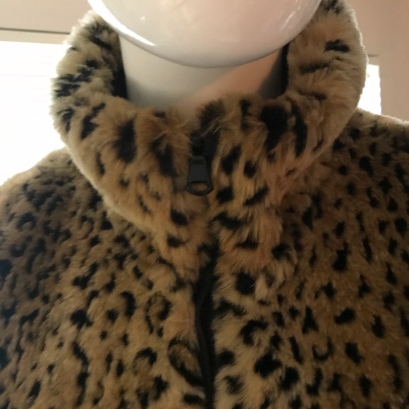 Kristen Blake Reversible Winter Vest - Picture 7 of 7